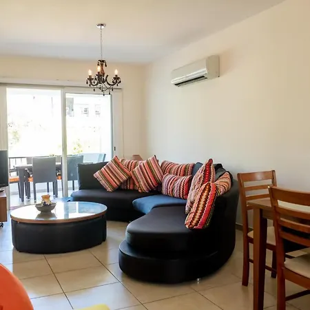 Stylish 2 Bedroom In Pegia *