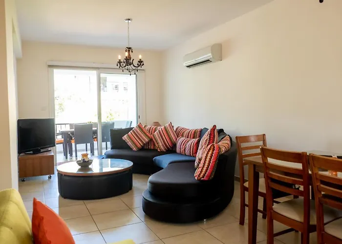 Stylish 2 Bedroom In Pegia *