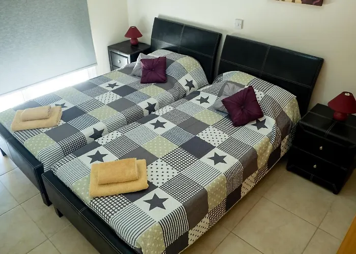 Stylish 2 Bedroom In Pegia Apartament