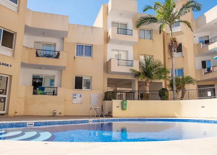 Stylish 2 Bedroom In Pegia *