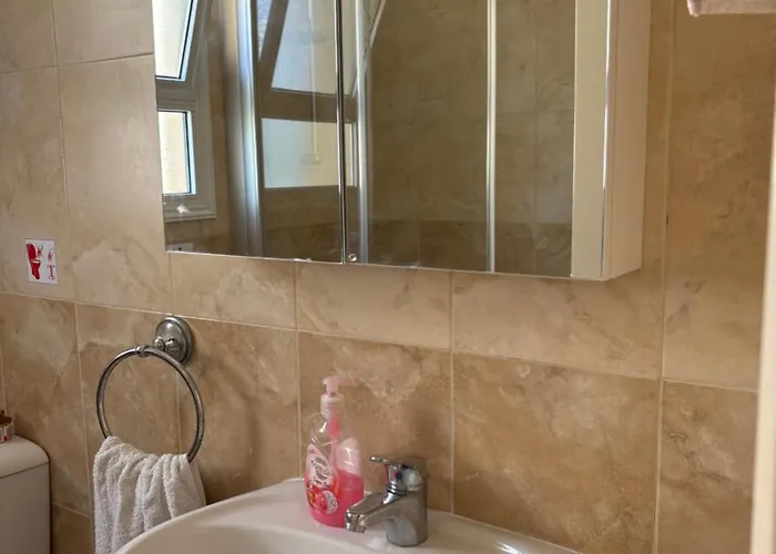 Apartament Stylish 2 Bedroom In Pegia *